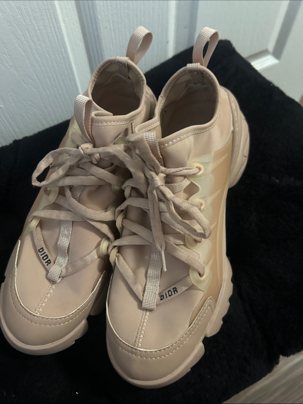 Christian Dior D-Connect Sneakers beige